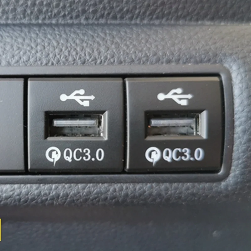Авто QC3.0 USB Адаптер бързо зареждане Зарядно Устройство за телефон Toyota Camry, Corolla RAV4 Prado 2019 2020 2021